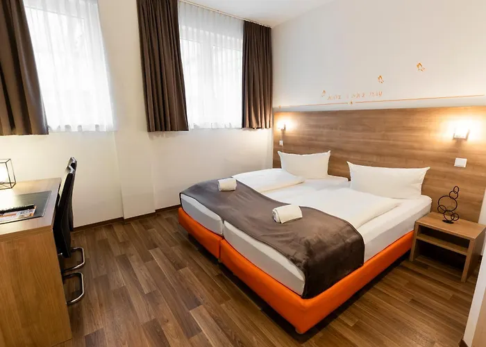 Orange Und Apartments